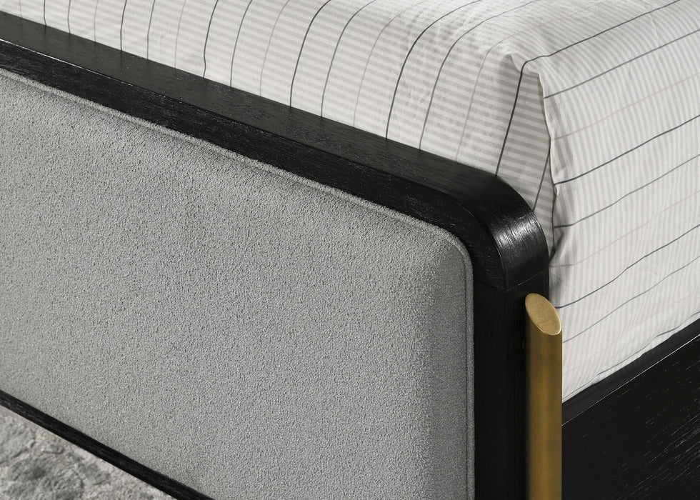 Arini Bed